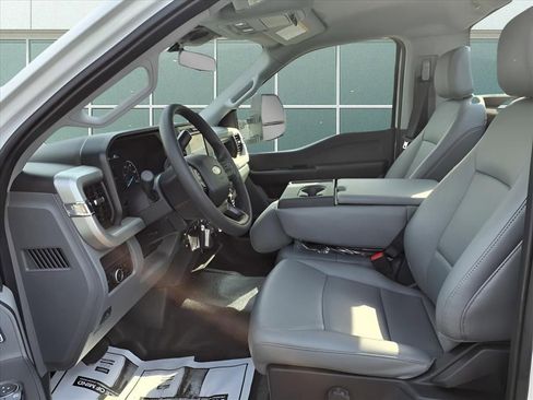 New 2025 Ford F550 4x4 Regular Cab Super Duty image 17