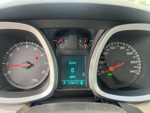 Used 2010 Chevrolet Equinox LS FWD image 20