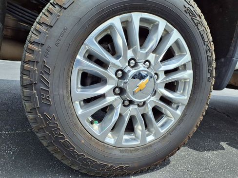 Used 2023 Chevrolet Silverado 3500 High Country w/ Z71 Off-Road Package AWD/4WD image 38