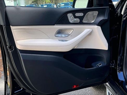 New 2026 Mercedes-Benz GLS 450 4MATIC image 12