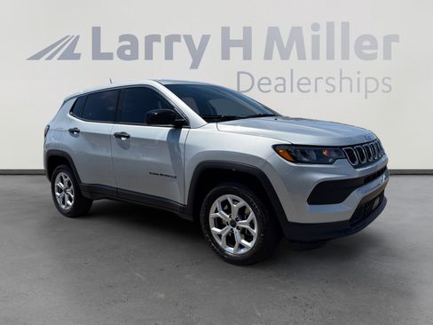 Certified 2025 Jeep Compass Sport AWD/4WD image 7