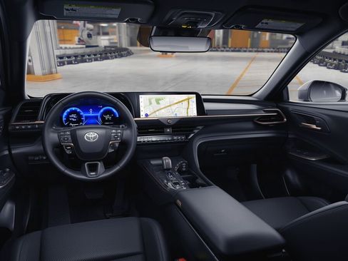 New 2026 Toyota Crown Signia XLE image 22