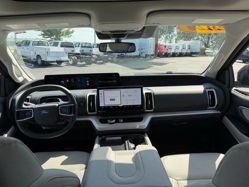 New 2027 Ford Expedition Active AWD/4WD image 9