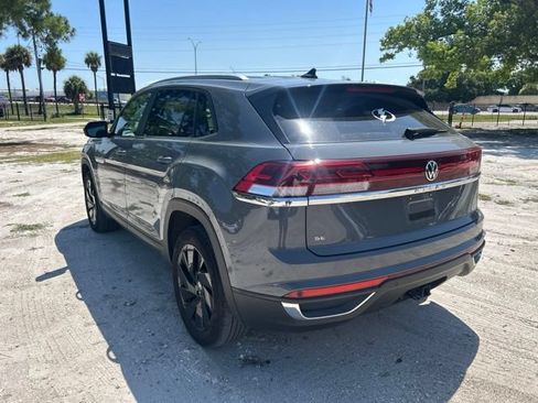 Used 2024 Volkswagen Atlas Cross Sport SE w/ Black Wheel Package FWD image 3