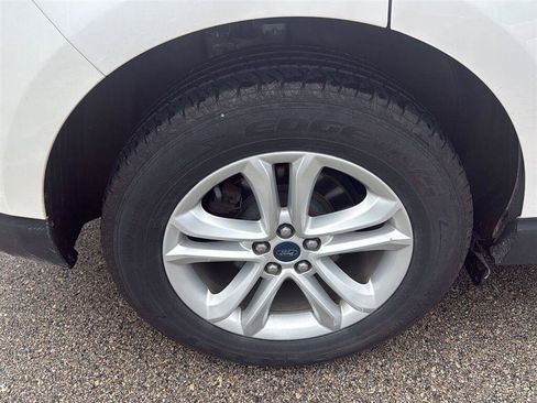 Used 2019 Ford Edge SEL w/ Equipment Group 201A AWD/4WD image 15