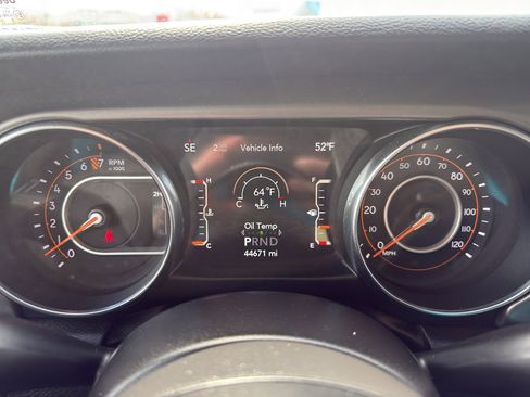 Used 2023 Jeep Gladiator Sport AWD/4WD image 15