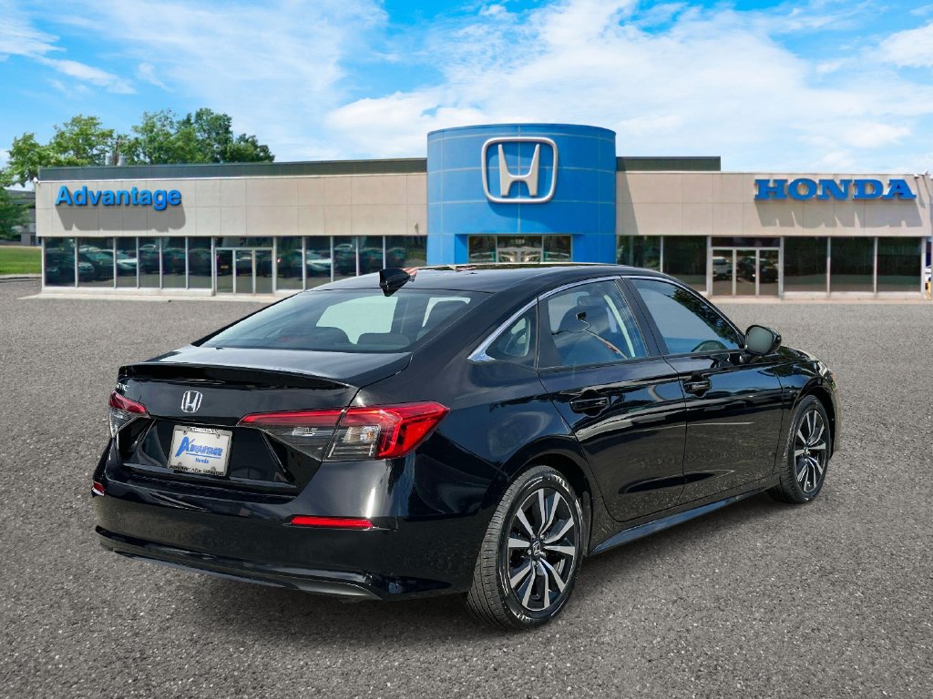 Used 2023 Honda Civic EX image 5