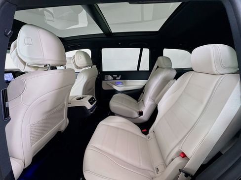 New 2026 Mercedes-Benz GLS 580 4MATIC image 27