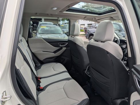 Used 2023 Subaru Forester Premium image 17