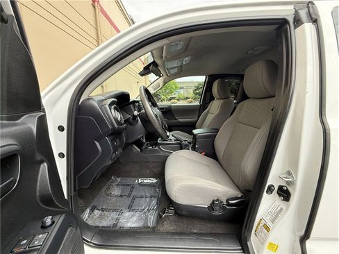 Used 2022 Toyota Tacoma SR RWD image 7