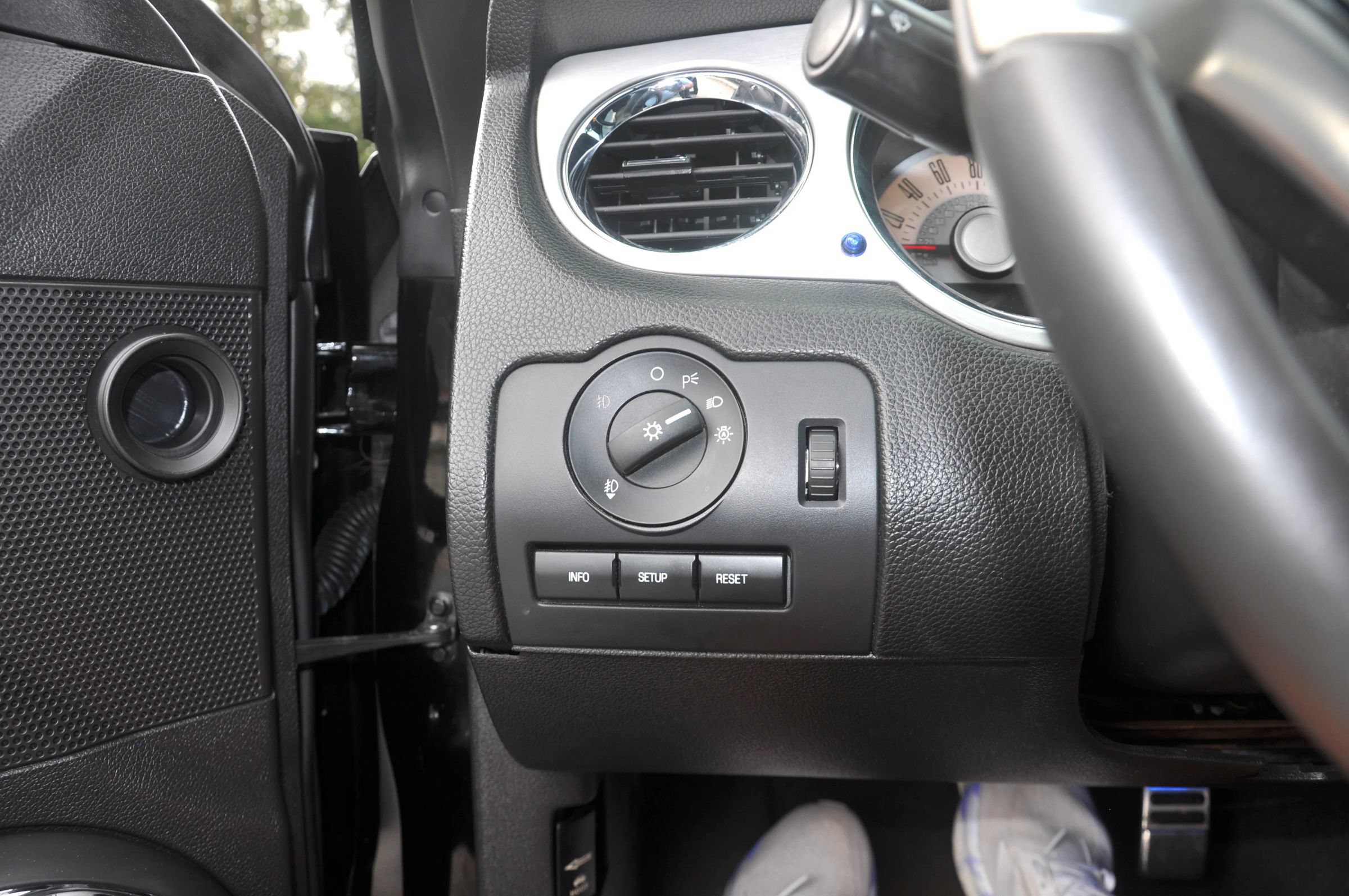 Used 2012 Ford Mustang Premium w/ Electronics Pkg RWD image 40