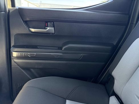 Used 2025 Toyota Tacoma TRD Sport AWD/4WD image 19