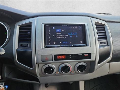 Used 2009 Toyota Tacoma PreRunner image 13