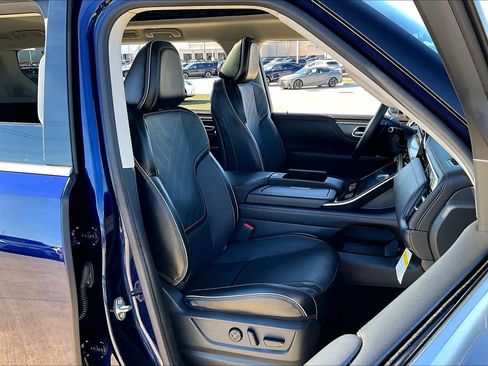 Used 2025 INFINITI QX80 Luxe RWD image 15