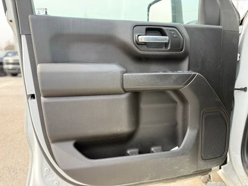 Used 2020 Chevrolet Silverado 1500 Custom w/ Custom Max Trailering Package image 13