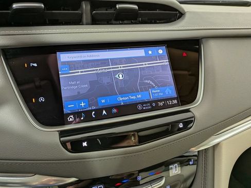 Certified 2024 Cadillac XT5 Premium Luxury AWD/4WD image 6