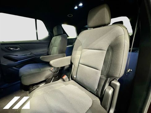 Used 2023 Chevrolet Traverse LT AWD/4WD image 24