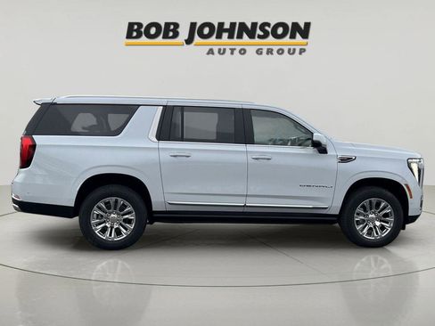 New 2026 GMC Yukon XL Denali w/ Sun & Power Step Package AWD/4WD image 2