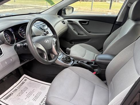 Used 2013 Hyundai Elantra GLS image 16