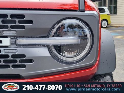 Used 2023 Ford Bronco Badlands AWD/4WD image 9