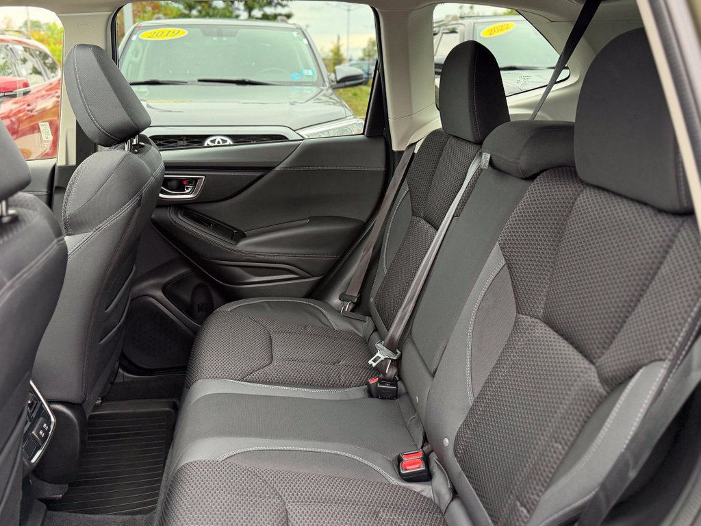 Used 2023 Subaru Forester Premium AWD/4WD image 6