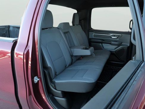 Used 2021 RAM 1500 Big Horn image 23