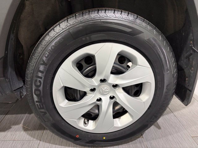Used 2019 Toyota RAV4 LE w/ Carpet Mat Package FWD image 23