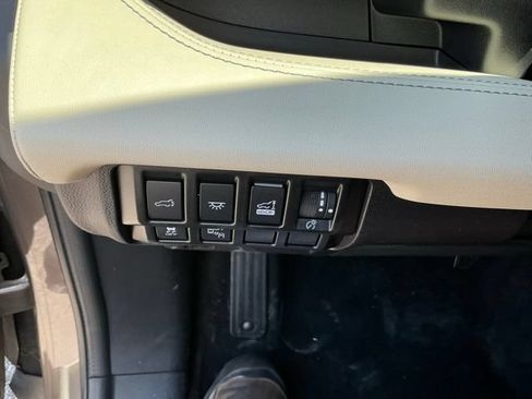 Used 2022 Subaru Ascent Touring w/ Popular Package #2A AWD/4WD image 21
