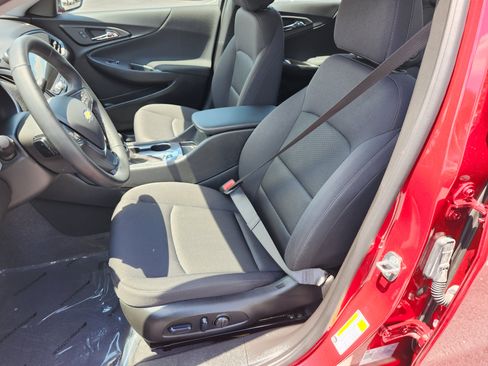 Used 2024 Chevrolet Malibu RS FWD image 23