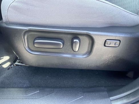 Used 2022 Toyota Tacoma SR5 w/ Technology Package RWD image 14