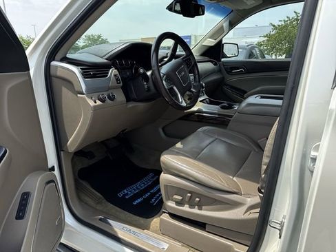 Used 2015 GMC Yukon SLT AWD/4WD image 10