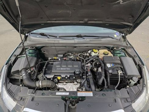 Used 2015 Chevrolet Cruze LT image 33