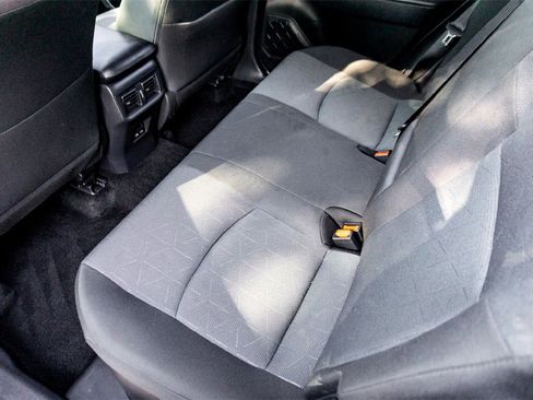 Used 2025 Toyota RAV4 XLE image 27