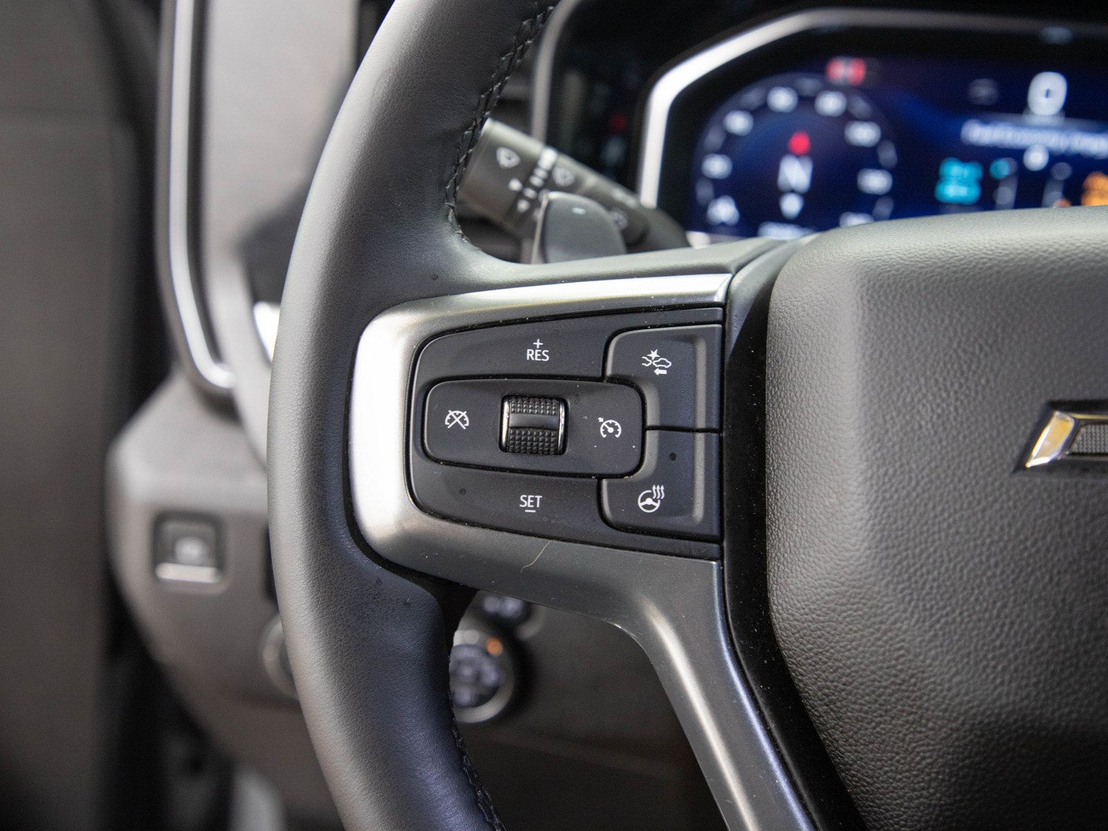 Used 2024 Chevrolet Silverado 1500 RST w/ Rally Edition AWD/4WD image 26