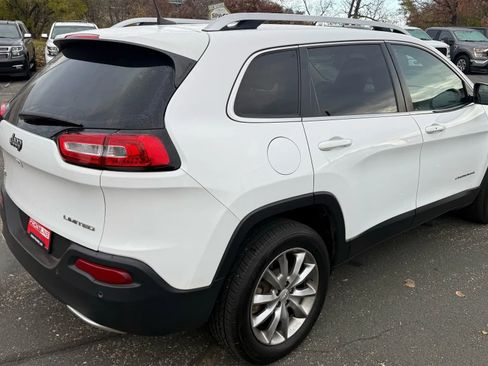 Used 2018 Jeep Cherokee Limited image 5