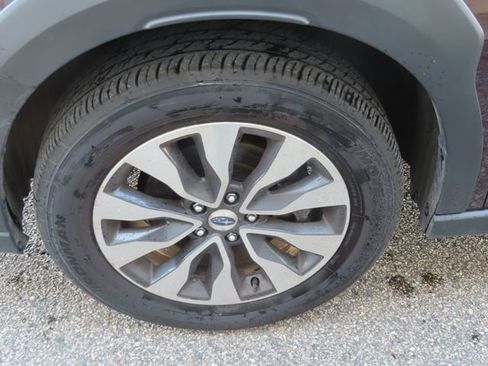 Used 2024 Subaru Outback Touring AWD/4WD image 19