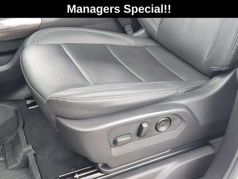 Used 2024 Chevrolet Silverado 1500 LTZ AWD/4WD image 23
