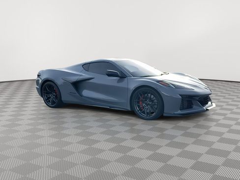 Used 2024 Chevrolet Corvette Z06 image 2