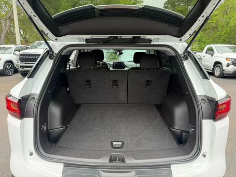 Used 2025 Chevrolet Blazer LT image 8