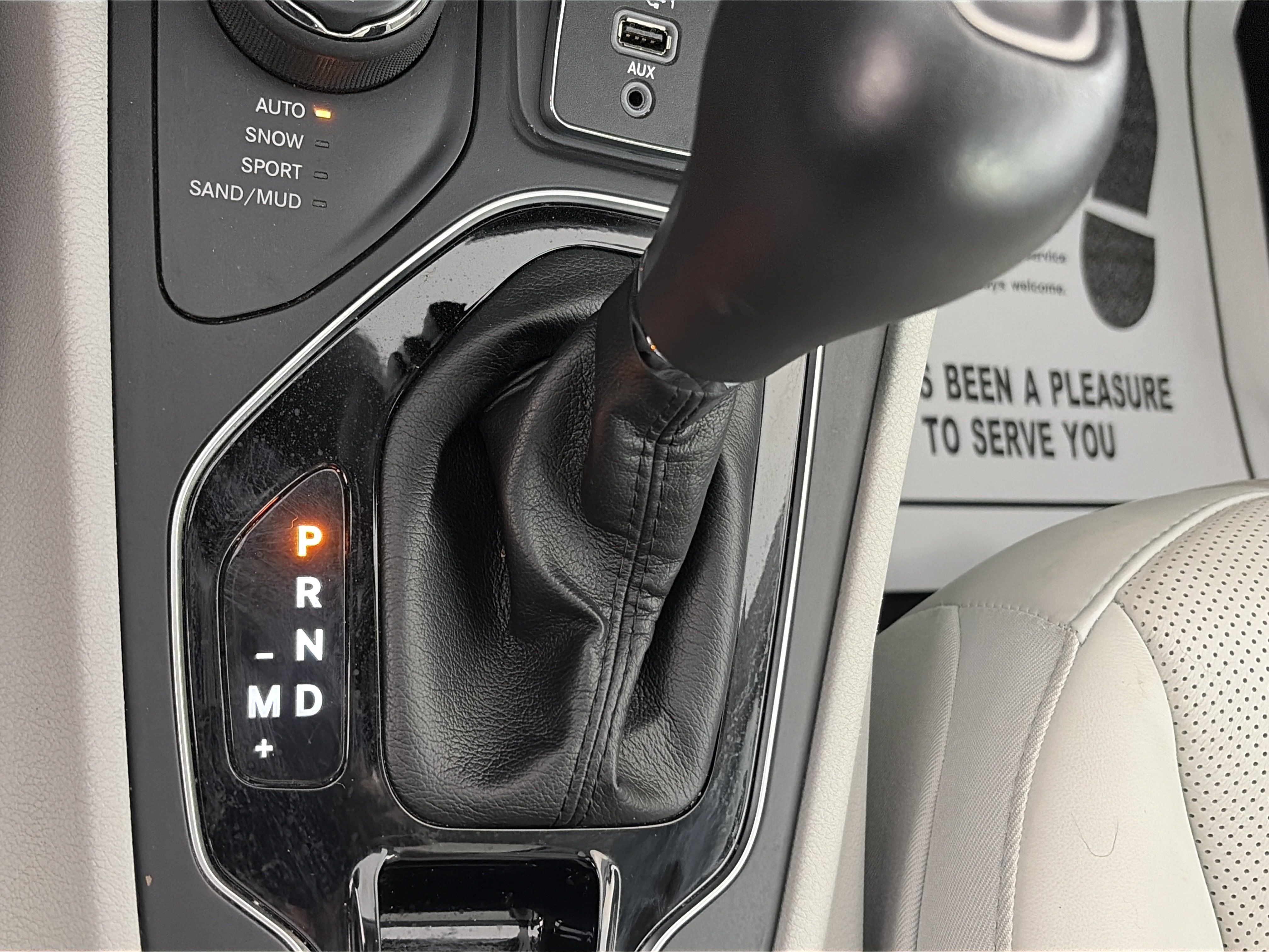 Used 2019 Jeep Cherokee Limited w/ Luxury Group AWD/4WD image 33