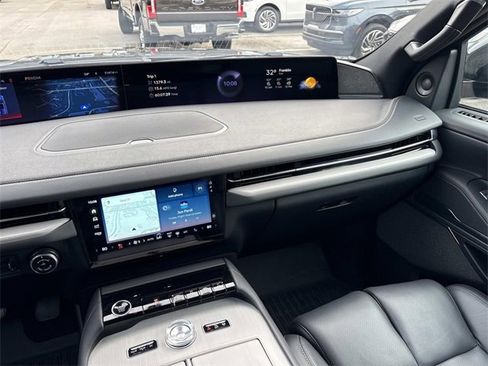 New 2025 Lincoln Navigator L Reserve w/ Jet Appearance Package image 15