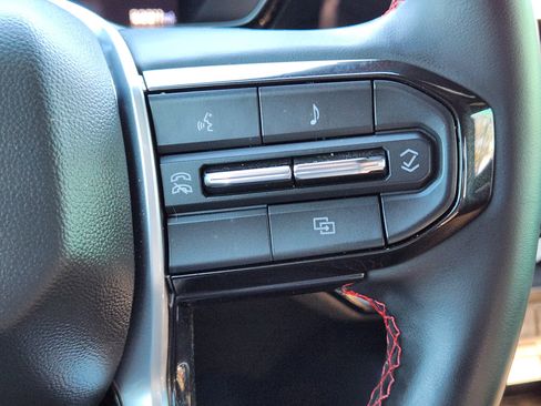 Certified 2024 Chevrolet Colorado Z71 w/ Z71 Convenience Package 2 image 27