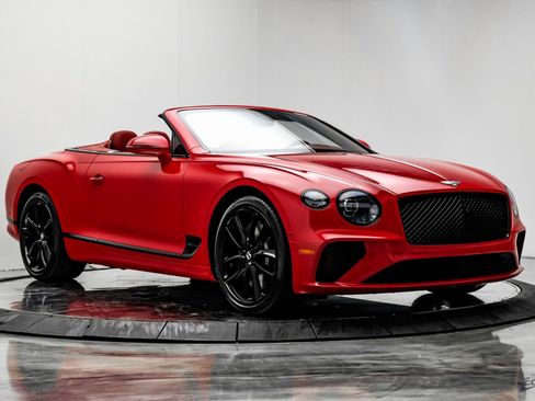 Used 2022 Bentley Continental GT image 25