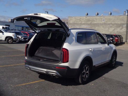 Used 2020 Kia Telluride EX AWD/4WD image 7