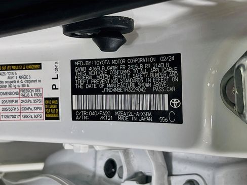 Used 2024 Toyota Corolla SE image 29