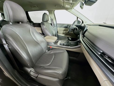 Used 2026 Kia Carnival FWD image 29