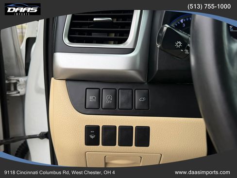 Used 2019 Toyota Highlander XLE image 41