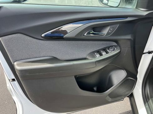 Used 2021 Chevrolet TrailBlazer LS image 25