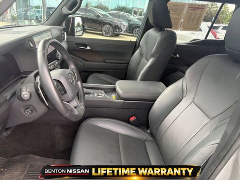 Used 2024 Lexus GX 550 w/ Accessory Package (Z1) AWD/4WD image 12