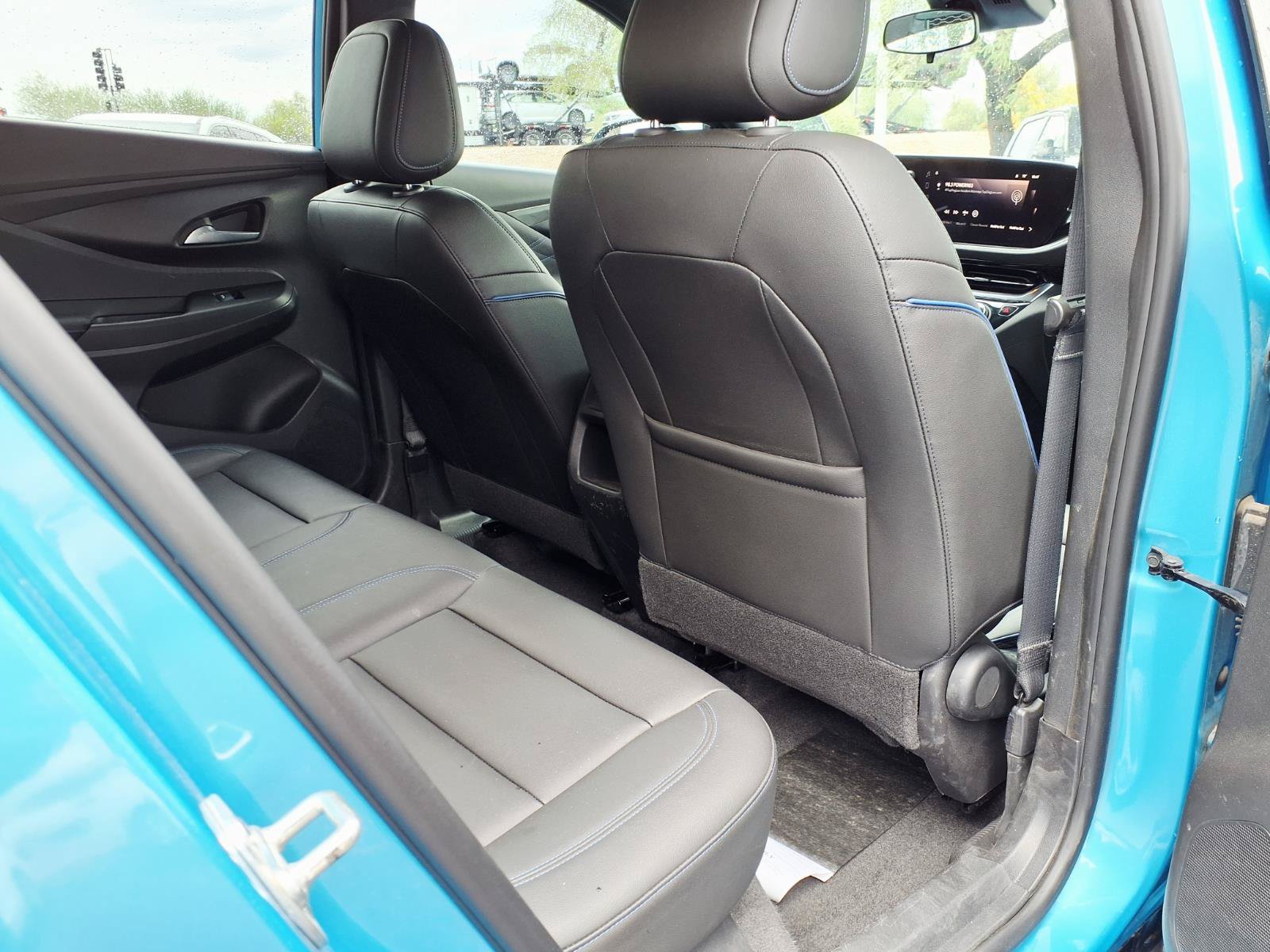 Used 2025 Buick Envista Sport Touring w/ Convenience I Package FWD image 13